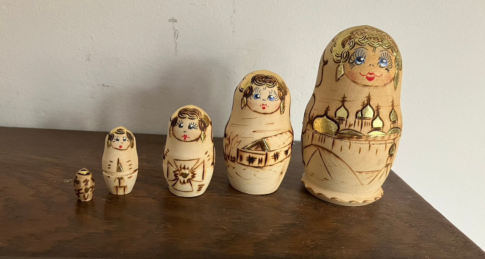 Houten Babushka Matroesjka poppetjes 5- delig, Ophalen of Verzenden, Zo goed als nieuw