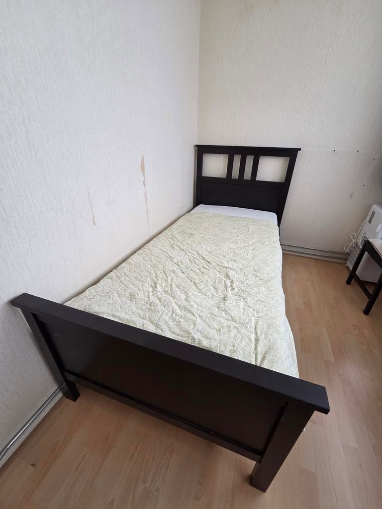 Eenpersoons Hemnes bed met matras - Zwart, Huis en Inrichting, Slaapkamer | Bedden, Eenpersoons, Ophalen of Verzenden, Hout, 100 cm