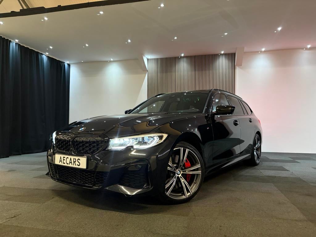 BMW 3-Serie M340i 374pk Xdrive Aut 2022 Zwart 360/Pano/Laser, Auto's, BMW, 1780 kg, 1800 kg, Zwart, Parkeerassistent