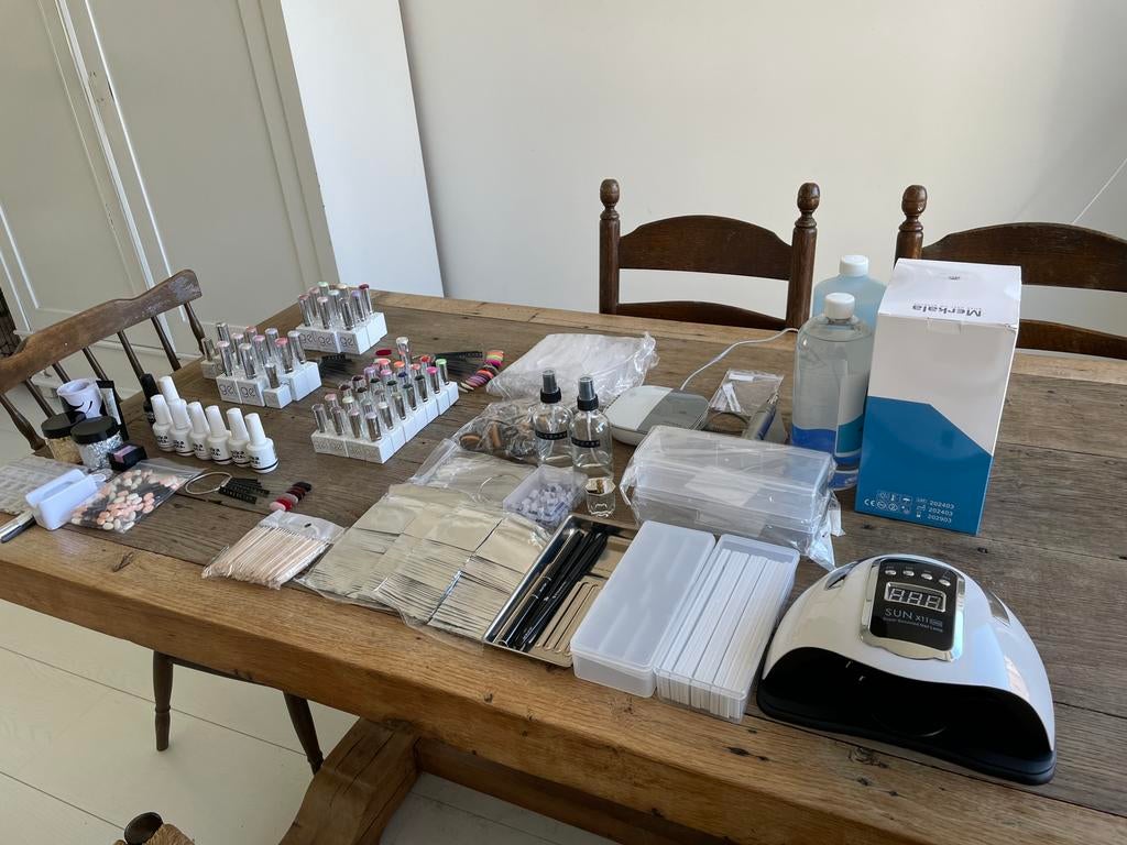 Nagelsalon benodigdheden, Ophalen of Verzenden, Zo goed als nieuw, Overige kleuren, Handen en Nagels