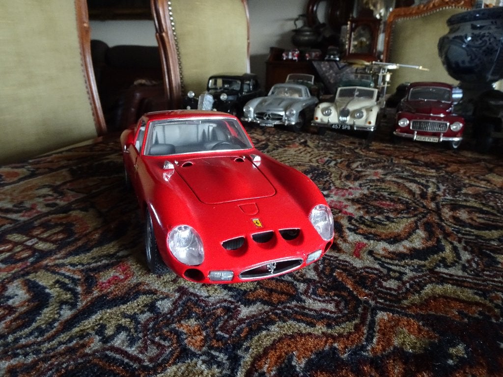 MOOIE FERRARI GTO 1962 1;18 BbURAGO  ZONDER DOOS, Hobby en Vrije tijd, Ophalen of Verzenden, Zo goed als nieuw, Auto, Bburago