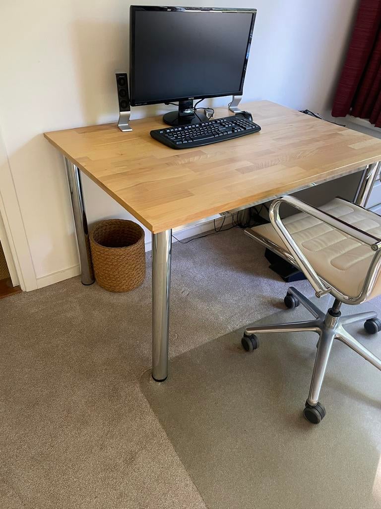 Tafel als eettafel of bureau, Ophalen, Gebruikt