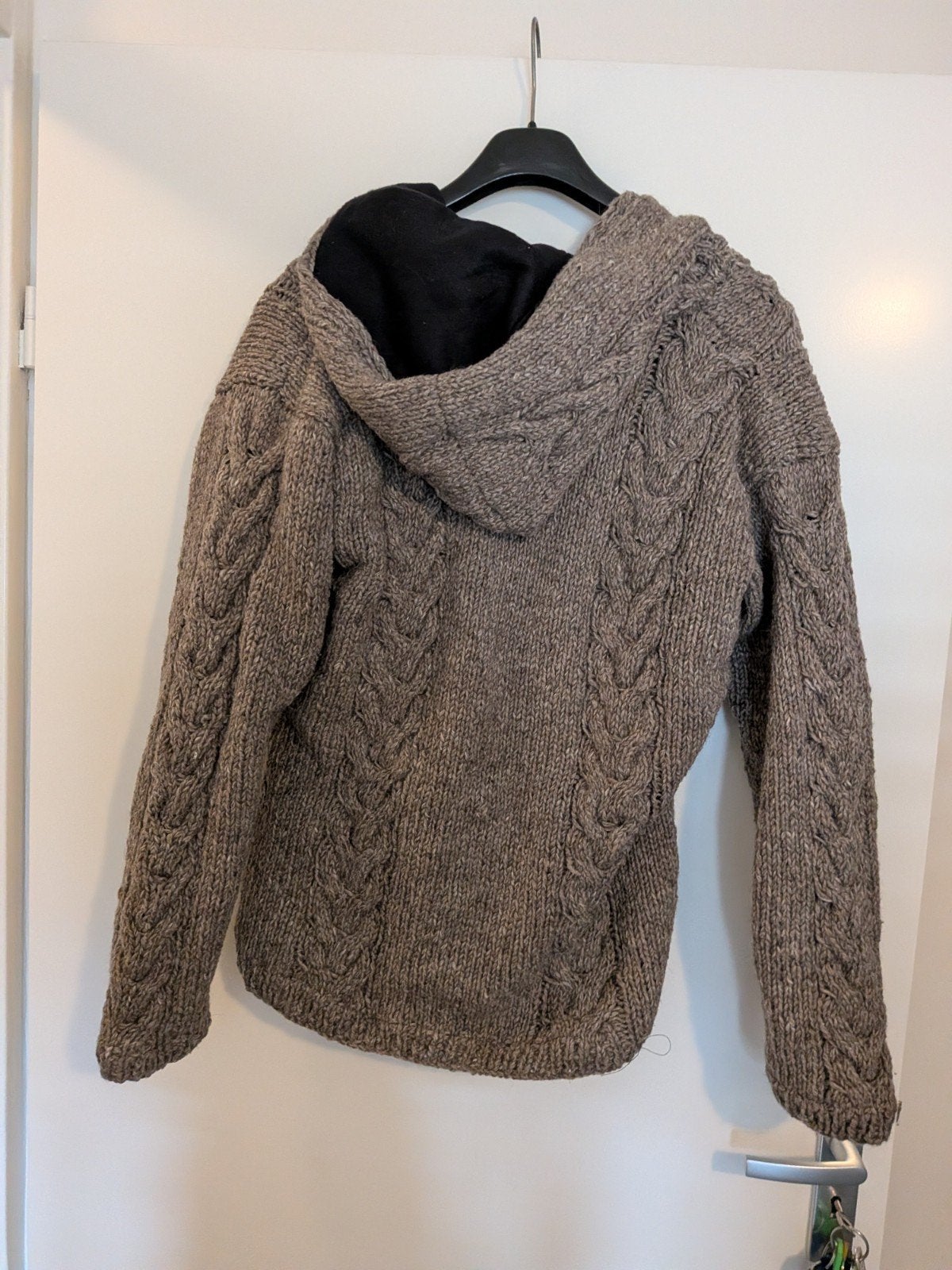 Heerlijk warme wollen trui met capuchon, Kleding | Dames, Bruin, Maat 42/44 (L), Nieuw, Ophalen of Verzenden
