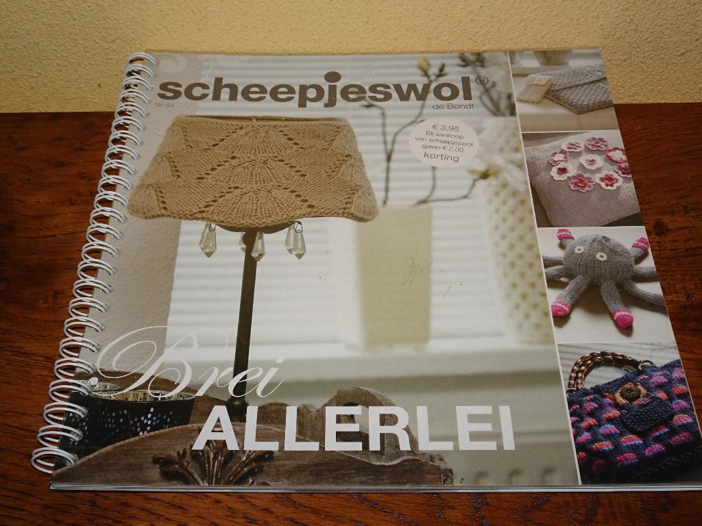 Brei en haak allerlei met scheepjeswol patronenboek, Hobby en Vrije tijd, Breien en Haken, Ophalen of Verzenden, Nieuw, Breien of Haken