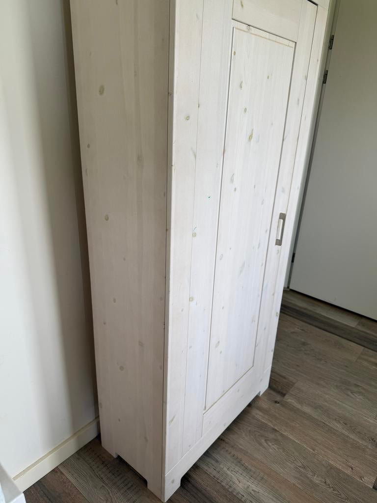 Leuke kinder kledingkast white wash te koop, Huis en Inrichting, Ophalen, White wash houten kast, 50 tot 100 cm, Zo goed als nieuw