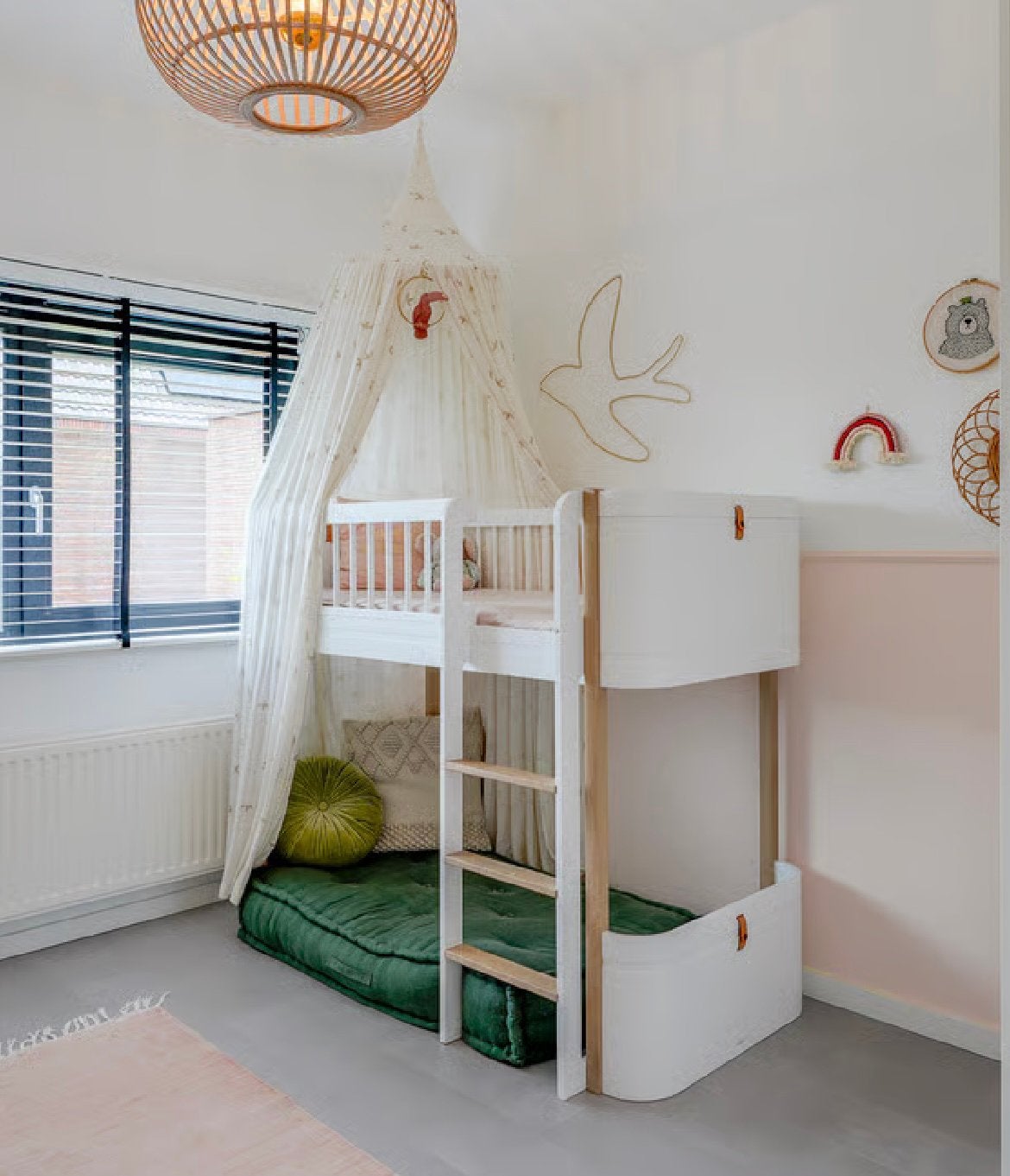 Oliver Furniture Wood Mini+ ledikant + peuterbed +hoogslaper, Ophalen, Zo goed als nieuw, Ledikant