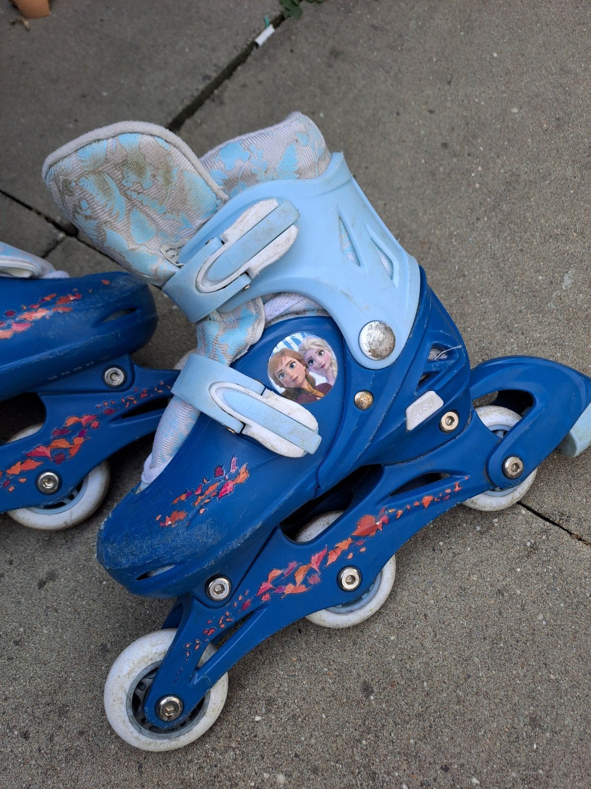 Frozen rolschaatsen maat 27-30 verstelbaar, Kinderen en Baby's, Speelgoed | Buiten | Rolschaatsen, Ophalen, Verstelbaar, Gebruikt