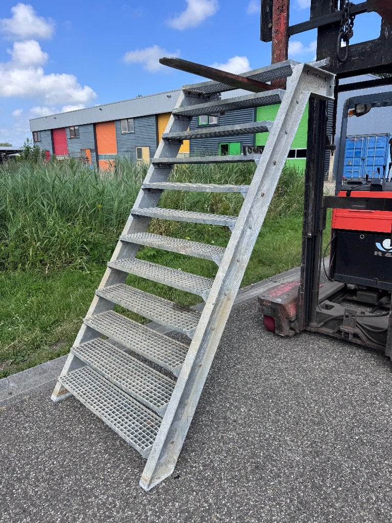 Gegalvaniseerde brandtrap - metalen noodtrap - stalen trap, Doe-het-zelf en Verbouw, Ophalen, Gebruikt, Trap, Onbekend