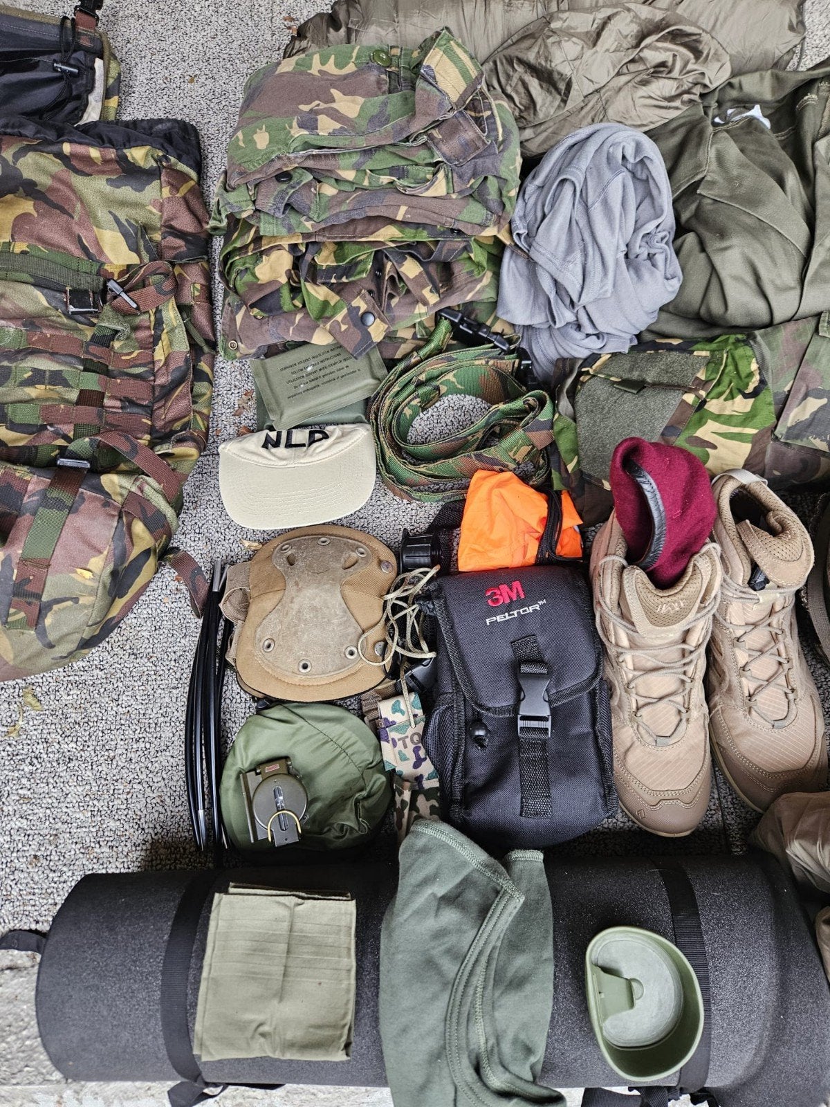 Militair uitrusting pakket - Landmacht, Ophalen, Landmacht, Nederland, Kleding of Schoenen