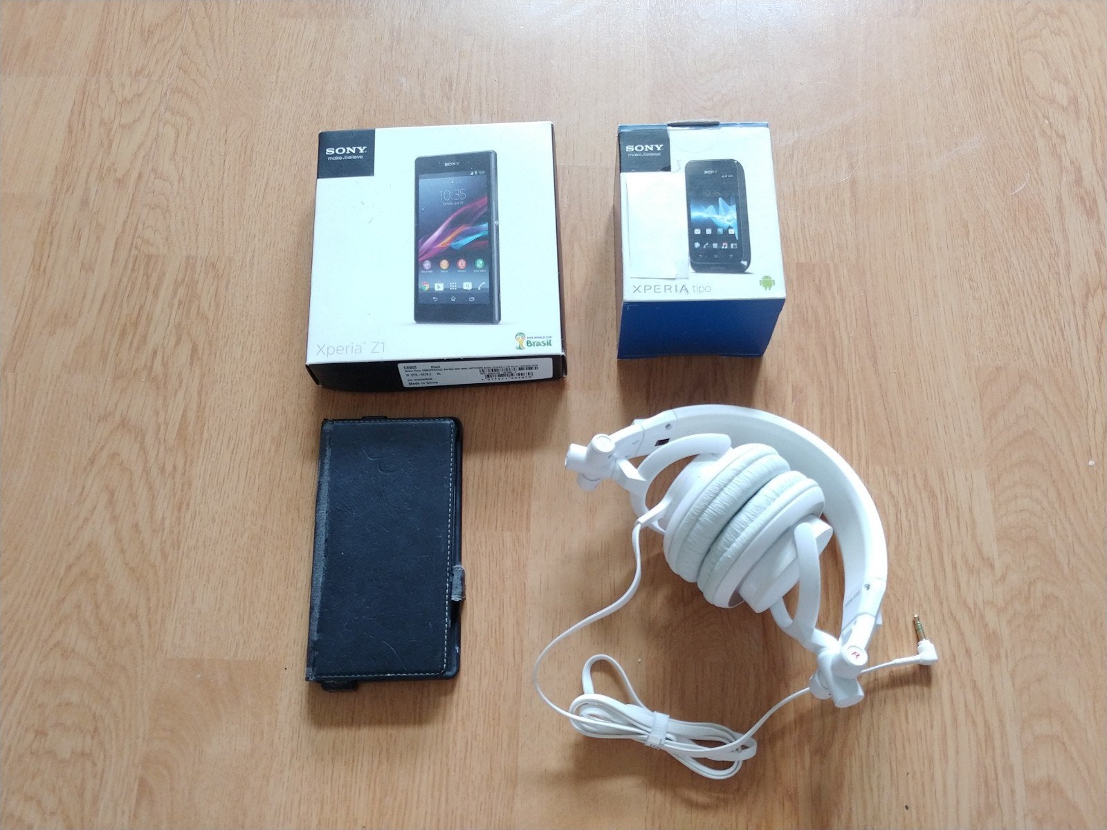 Partij Sony smartphones en koptelefoon, Gebruikt, Zwart, Touchscreen, Ophalen of Verzenden
