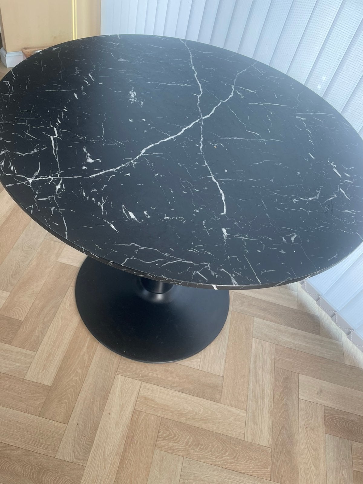 Compacte eettafel, Ophalen, Zo goed als nieuw