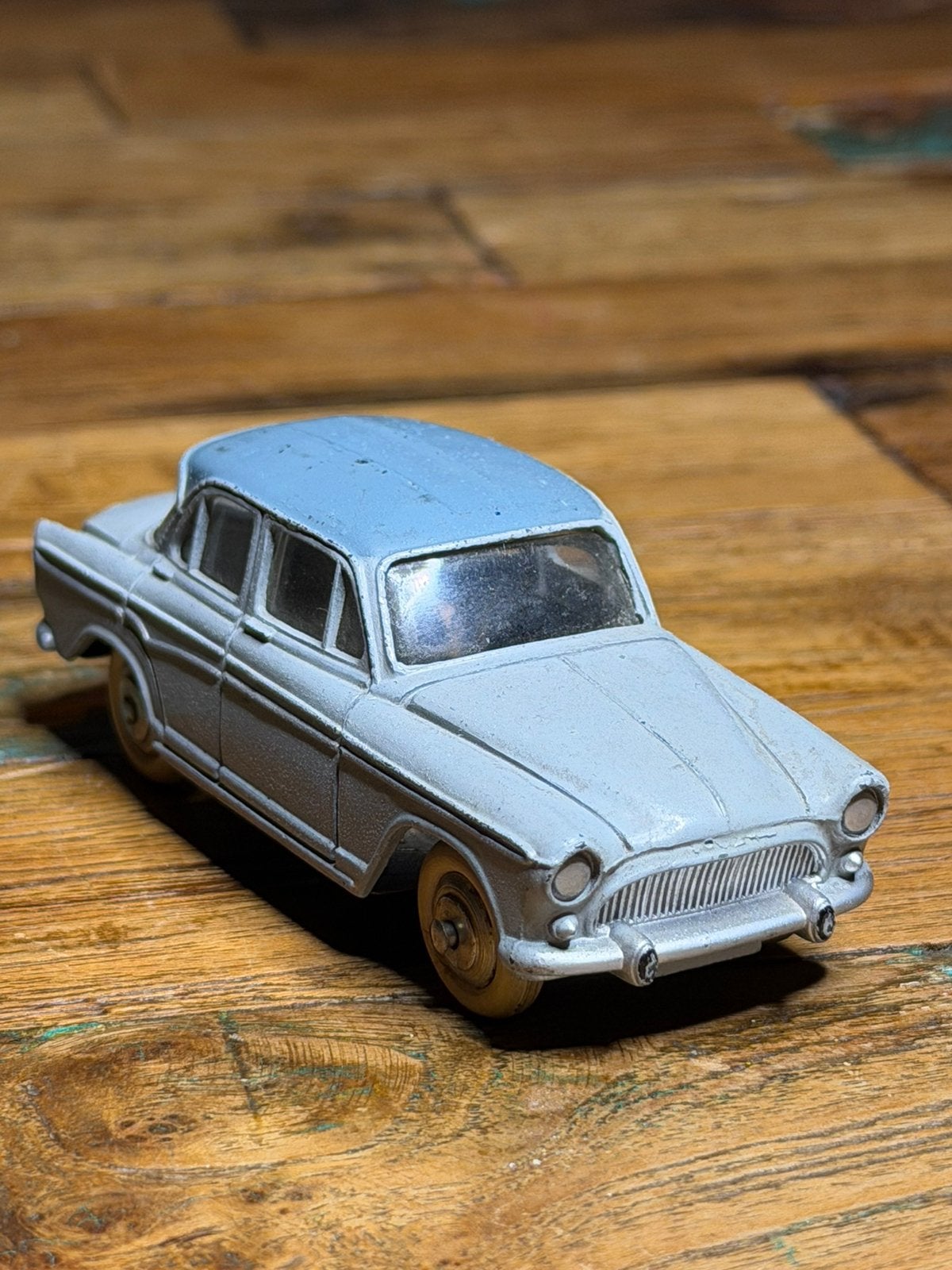 Dinky Toys France 24D Plymouth Belvedere – turquoise/zwart, Hobby en Vrije tijd, Ophalen of Verzenden, Gebruikt, Auto, Dinky Toys