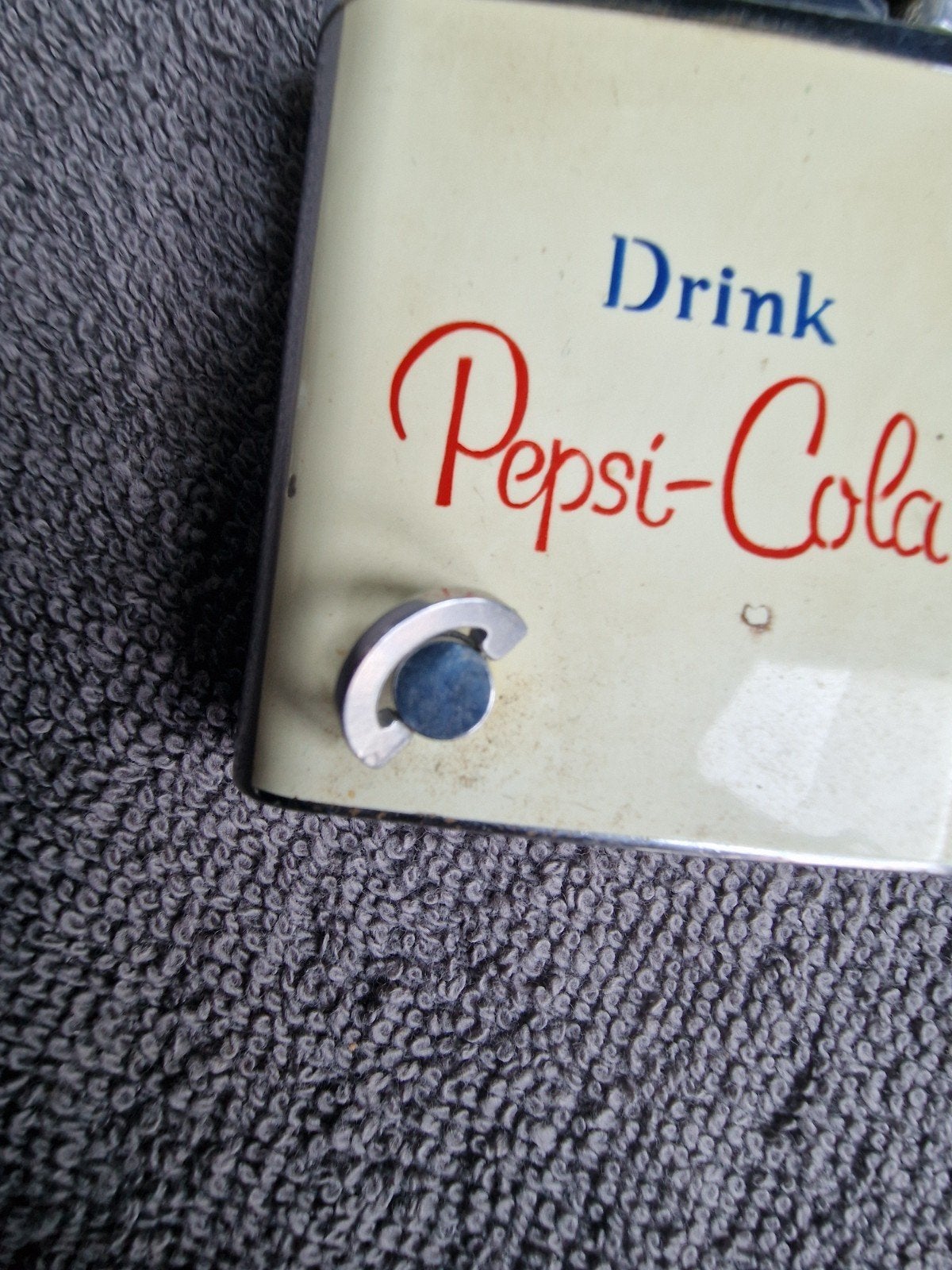 Pepsi aansteker met muziek doosje er in, Verzamelen, Rookartikelen, Aanstekers en Luciferdoosjes, Ophalen of Verzenden, Gebruikt