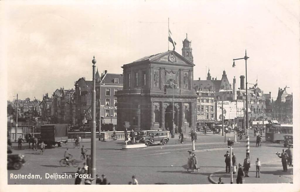 Rotterdam Delftsche Poort Tram Auto 1943 Fotokaart, Verzenden, 1940 tot 1960, Gelopen, Zuid-Holland