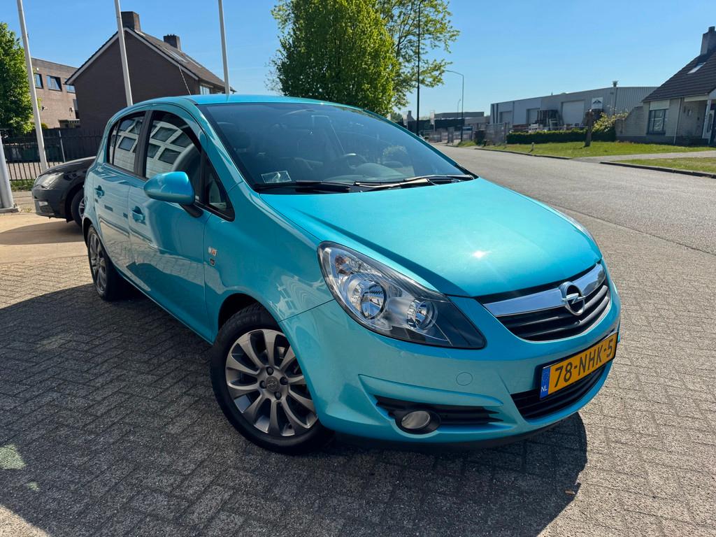 Opel Corsa 1.4-16V '111' Edition Airco, Cruise NL auto, Voorwielaandrijving, Euro 5, Gebruikt, 1398 cc