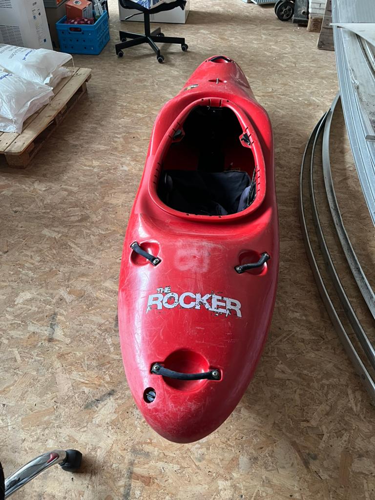 Rocker wildwater kajak met peddel, Watersport en Boten, Kajaks, Ophalen, Gebruikt, 1-persoons