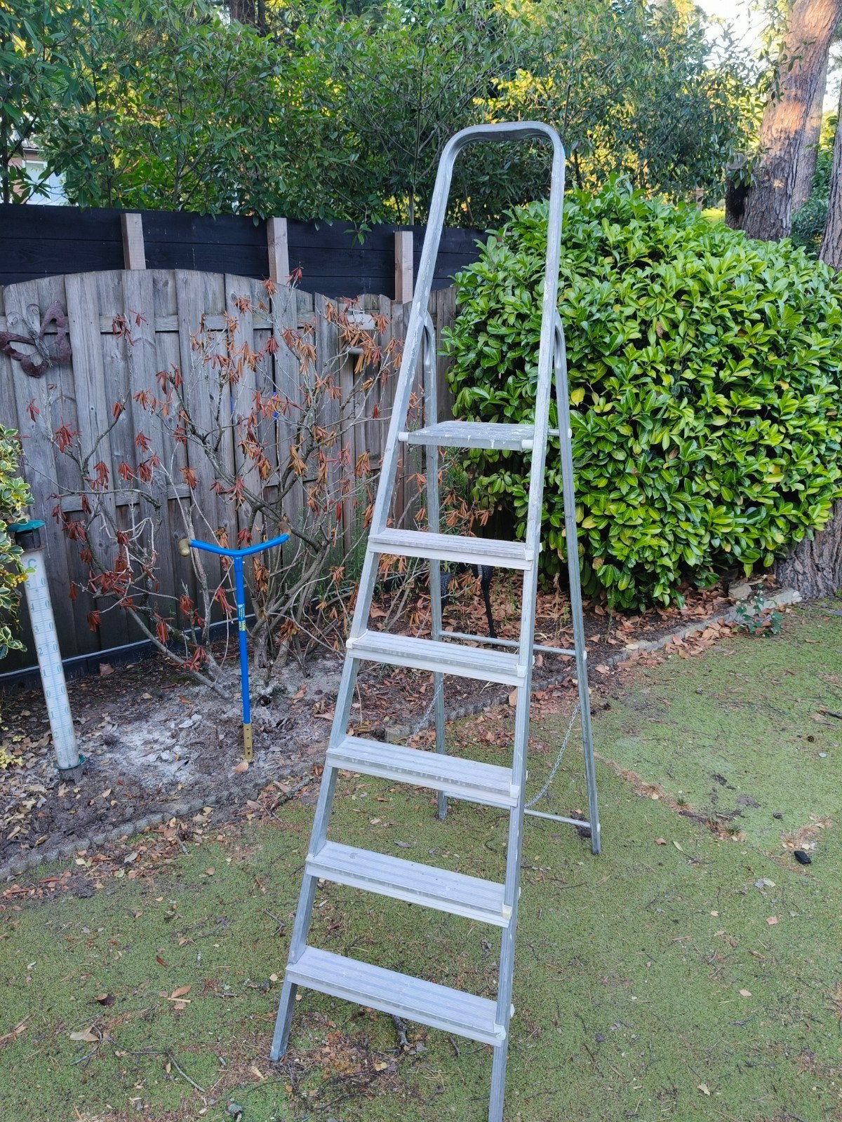 Stevige aluminium trap - 5 treden, Ophalen, Gebruikt, Opvouwbaar of Inschuifbaar, Minder dan 2 meter