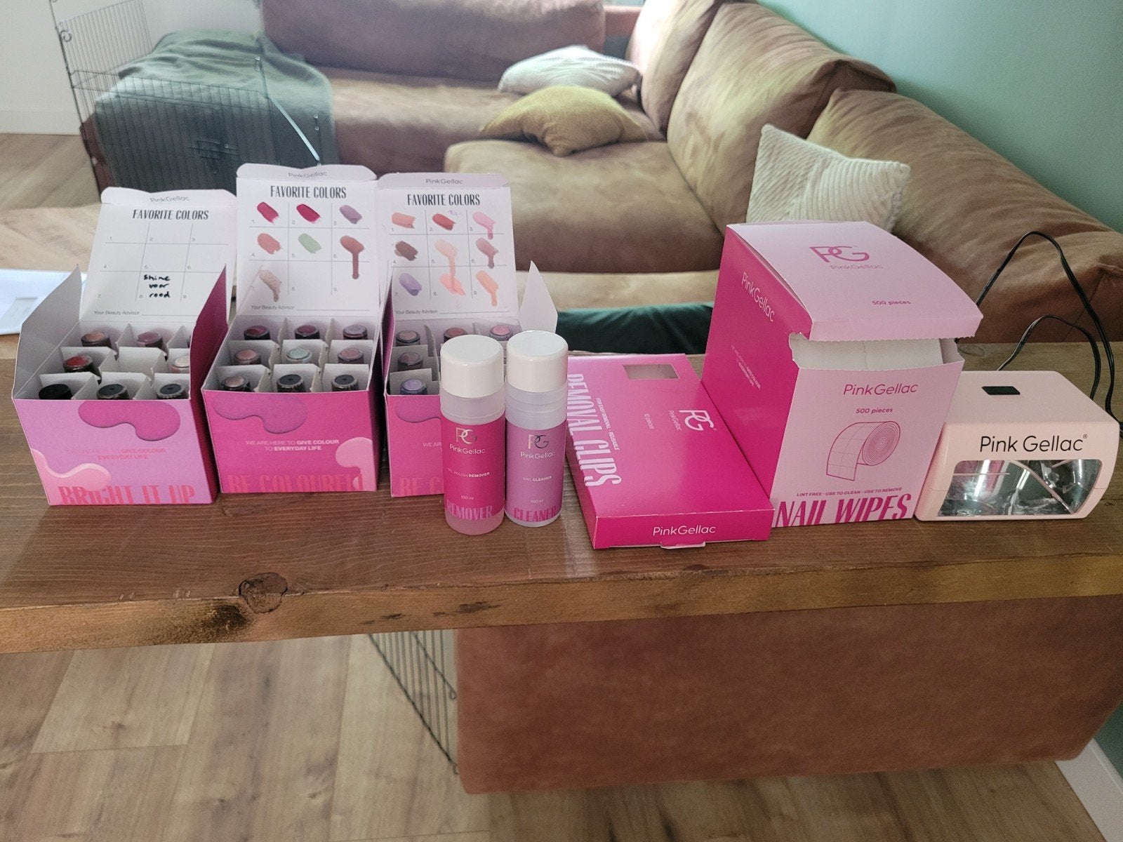 Complete Pink Gellac Set: Lamp, 21 Kleuren & Accessoires, Ophalen of Verzenden, Zo goed als nieuw, Overige kleuren, Handen en Nagels