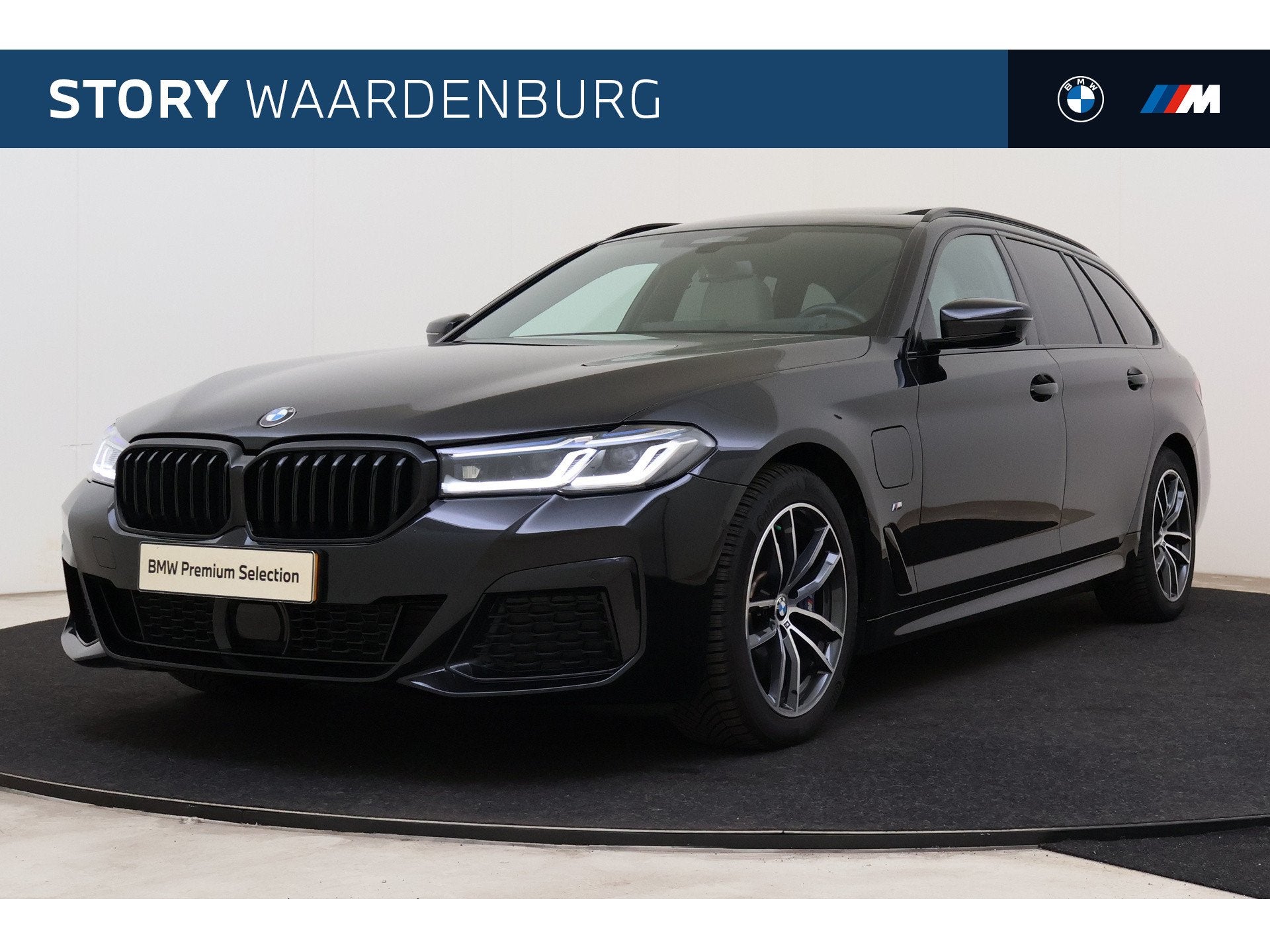 BMW 5 Serie Touring 530e M Sport Automaat / Trekhaak / Panor, Gebruikt, Euro 6, 4 cilinders, Met garantie (alle)