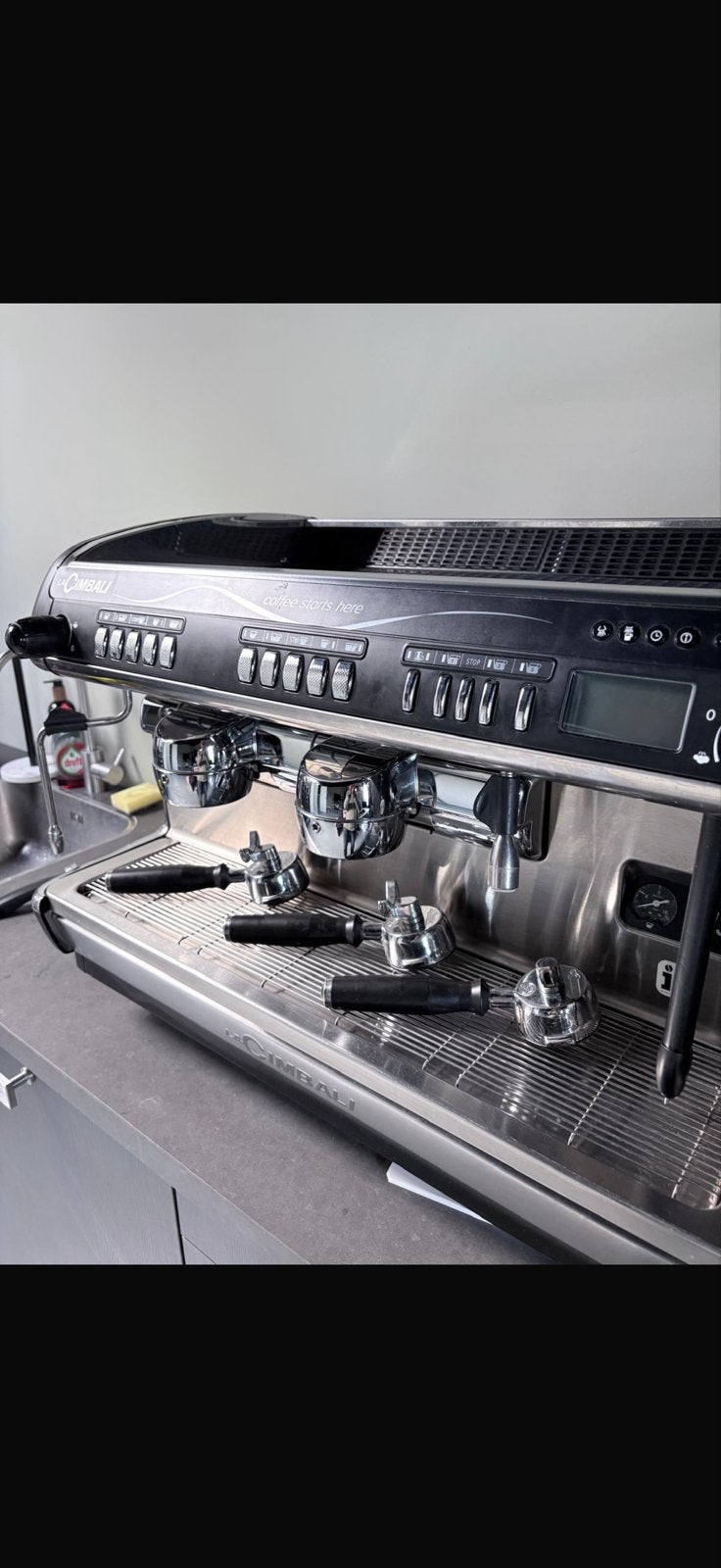 La Cimbali M39 Espresso Machine - Professioneel, Stoompijpje, Espresso apparaat, 10 kopjes of meer, Zo goed als nieuw