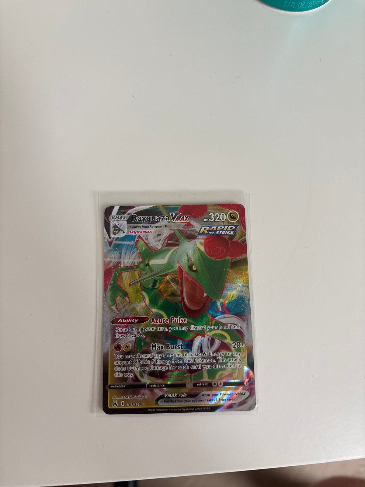 Pokémon Kaart Rayquaza VMAX (Nieuwstaat), Hobby en Vrije tijd, Verzamelkaartspellen | Pokémon, Ophalen of Verzenden, Nieuw, Losse kaart