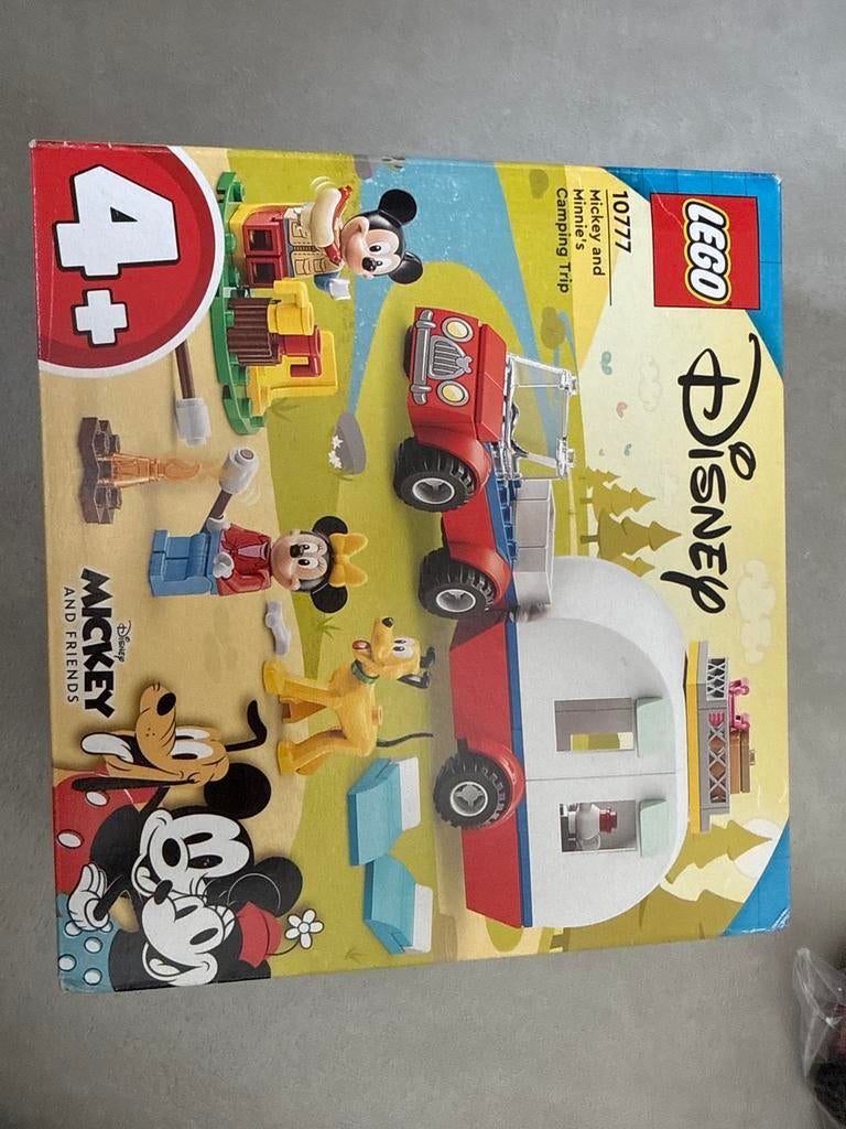 LEGO Disney Mickey & Minnie's Camping Trip 10777, Ophalen, Lego, Zo goed als nieuw, Compleet
