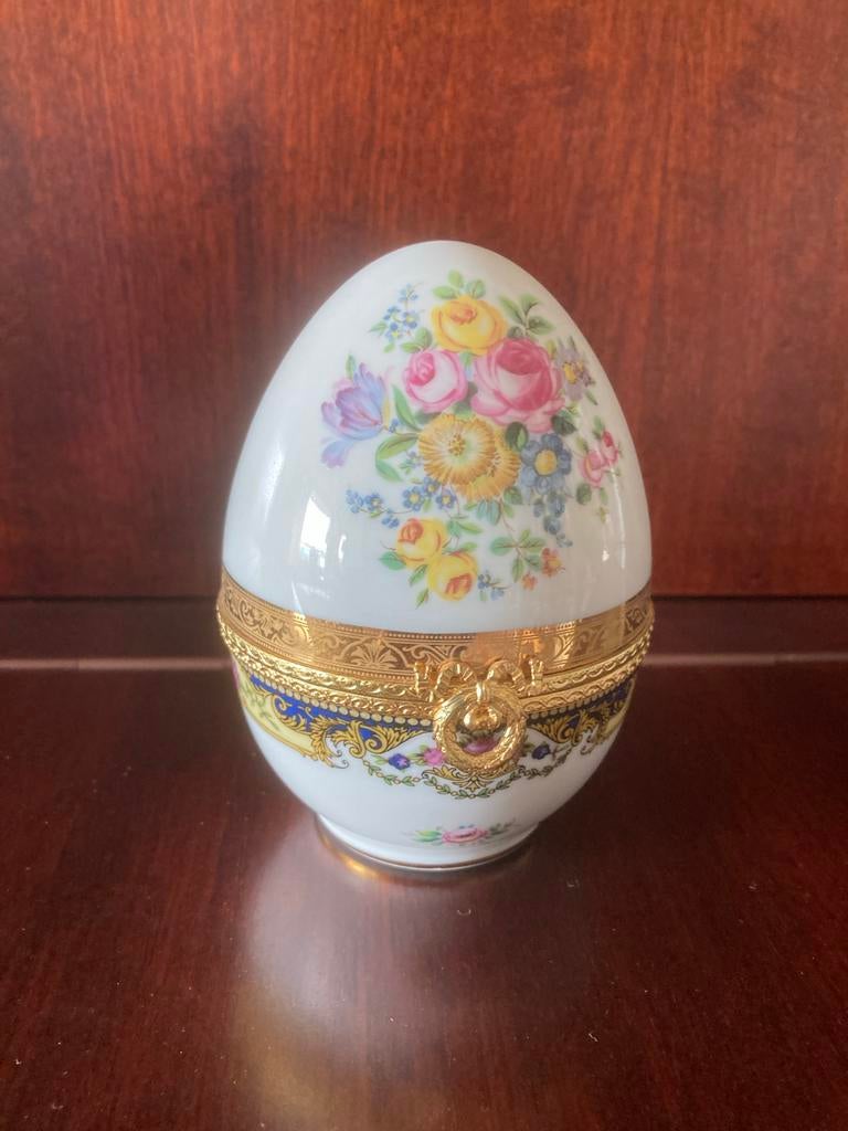 Limoges France porseleinen ei met bloemen, Antiek en Kunst, Ophalen of Verzenden