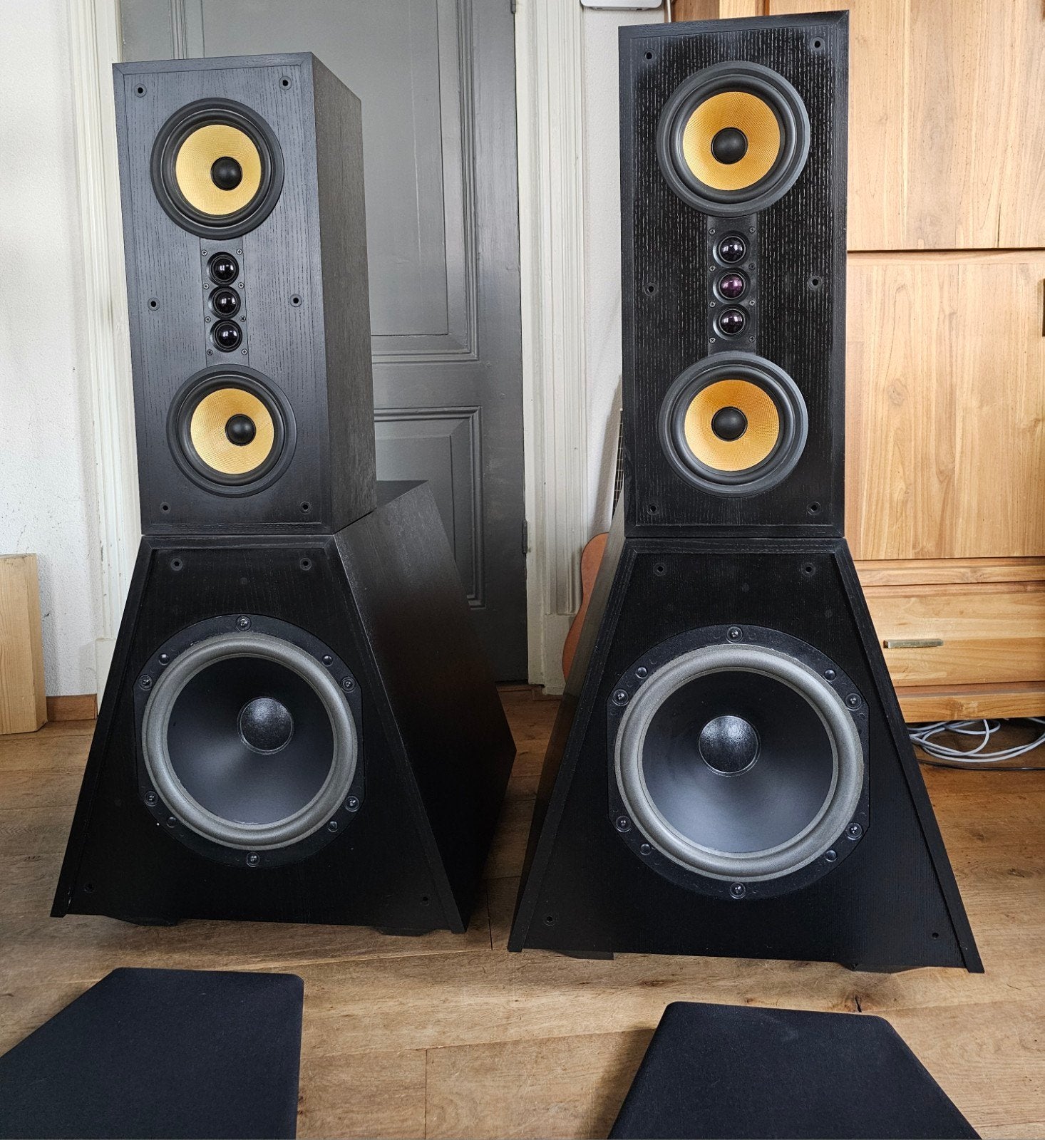 B&W THX uniek superset 2 tops (6 tweeters, 2x12" subwoofers), Basreflex, Refurbished, Bowers & Wilkins (B&W), Nvt