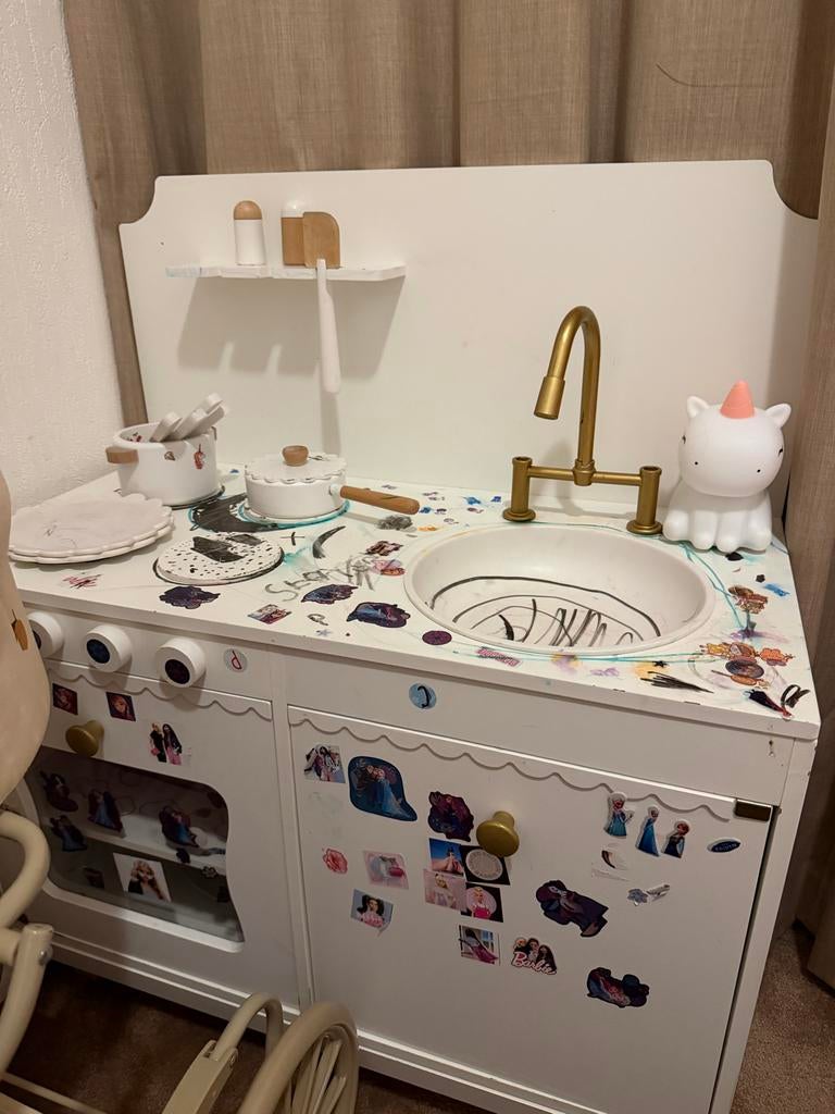 Kinderkeuken met accessoires Petite Amélie, Ophalen of Verzenden, Gebruikt, Hout, Speelkeuken