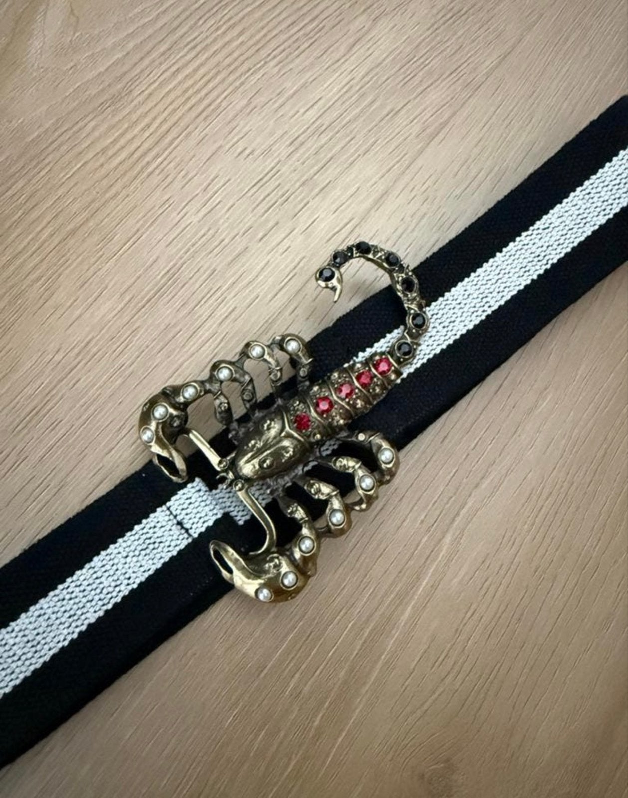 Essentiel Antwerp Riem met Schorpioen Gesp, 80 tot 90 cm, 3 tot 5 cm, Zwart, Heupriem