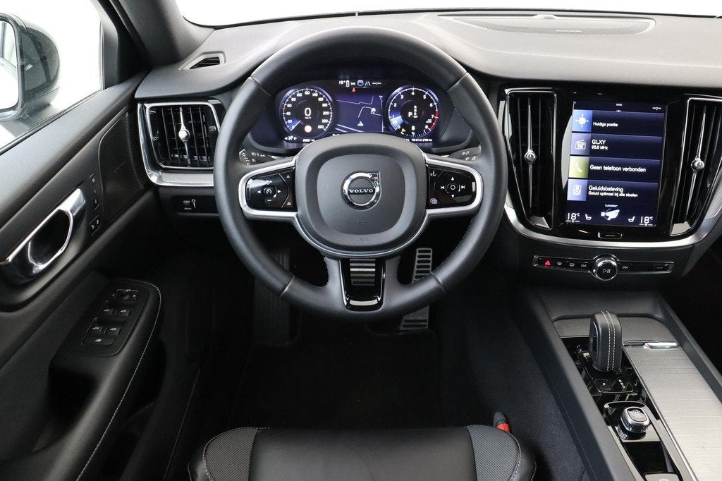 Volvo S60 B3 (M-HYBRID) R-DESIGN -HARMAN/KARDON|CAMERA|TREKH, Auto's, 12 maanden, 15 km/l, Euro 6, 4 cilinders
