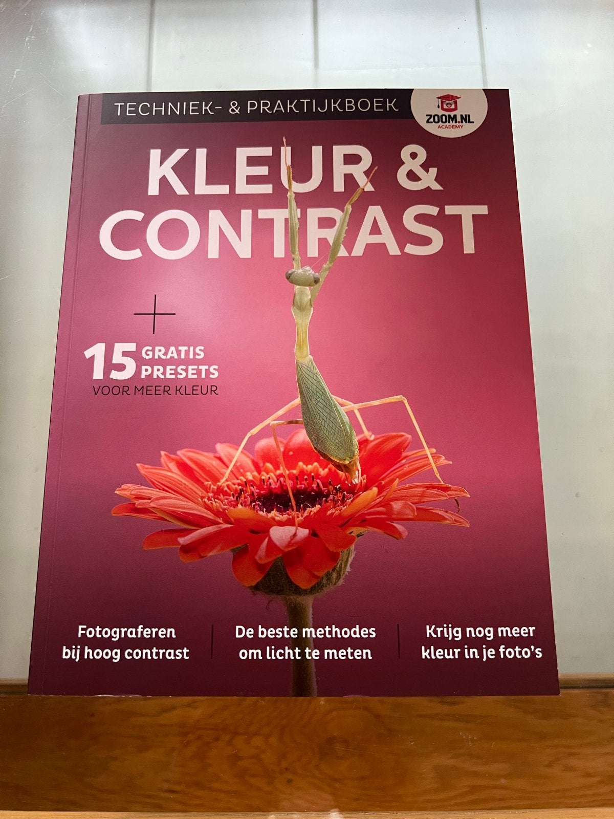 Zoom Kleur & Contrast Techniek- & Praktijkboek, Ophalen of Verzenden, Zo goed als nieuw, Fotografie algemeen