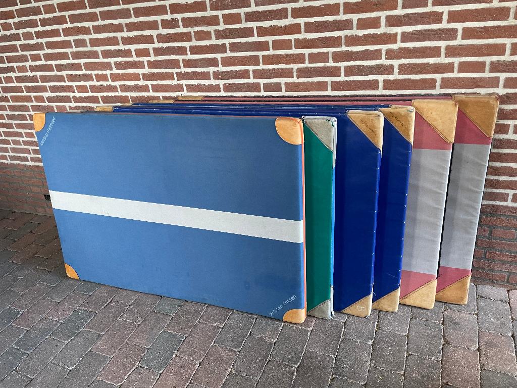 Turnmatten, gymmat turnmat, gymmatten sportmat, valmat, Ophalen, Gebruikt, Overige kleuren, Materiaal