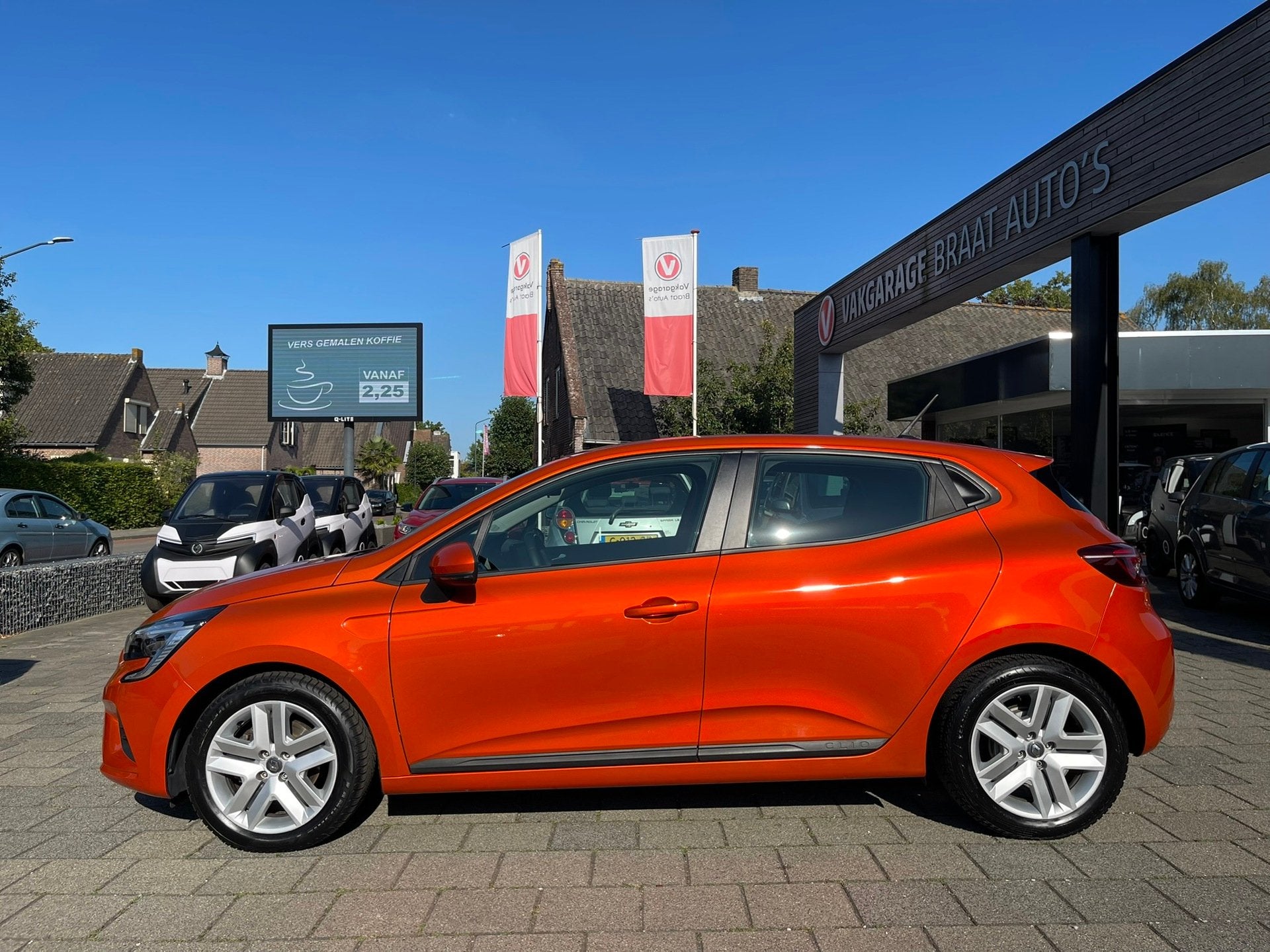Renault Clio 1.6 Hybrid l CARPLAY l AIRCO l ALL-IN PRIJS!, Auto's, Stof, Gebruikt, Huisgarantie, Met garantie (alle)