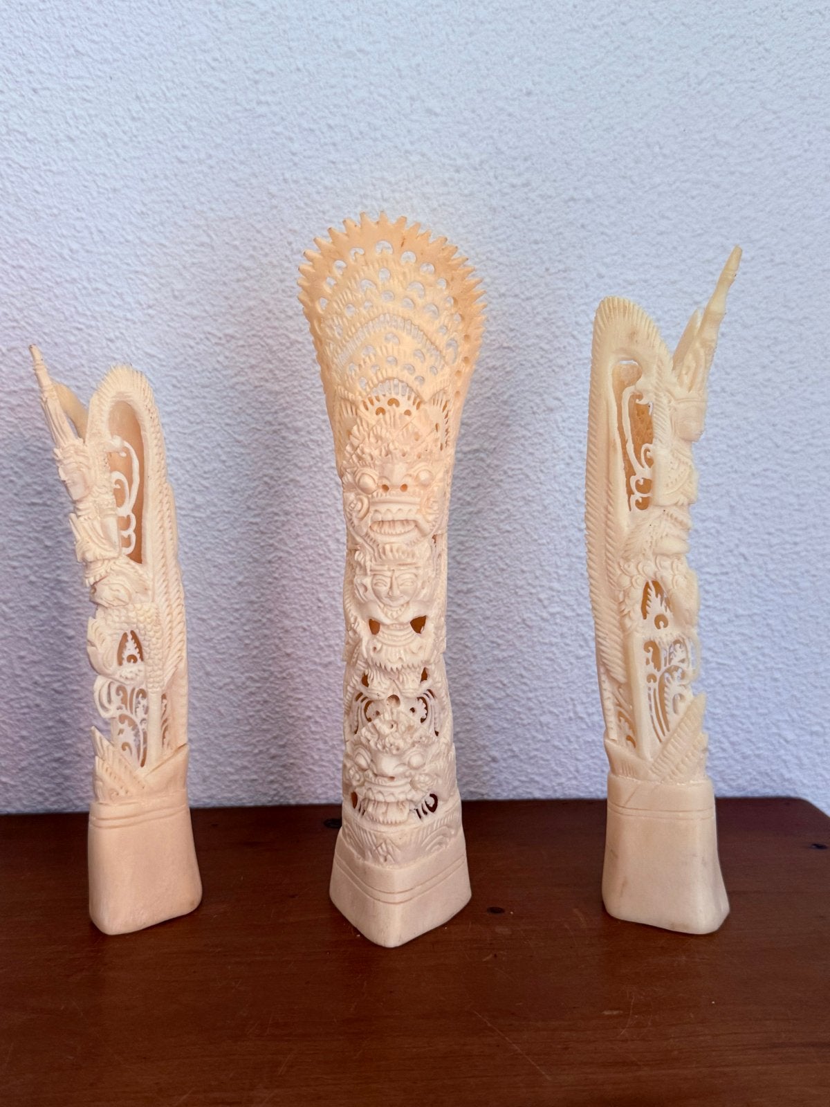 Set van 3 handgesneden beelden, Aziatische stijl, Overige onderwerpen, Ophalen of Verzenden, Handgemaakt, 20 - 50 cm