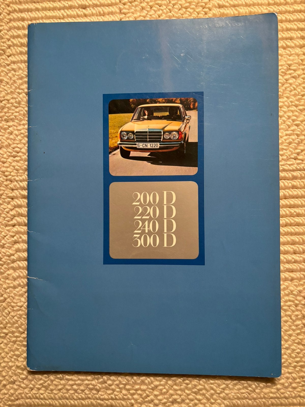 Brochure Mercedes 200D,220D,240D,300D 1975, Ophalen of Verzenden, Gelezen, Mercedes