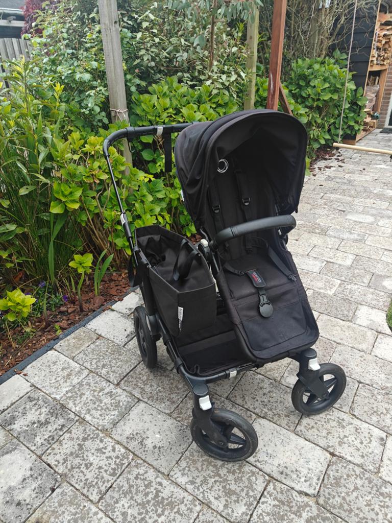 Bugaboo Donkey 3 Duo kinderwagen met accessoires, Gebruikt, Bugaboo, Verstelbare duwstang, Ophalen