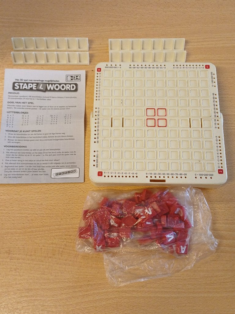 Stapelwoord - Compact 3D Woordspel, Hobby en Vrije tijd, Jumbo, Gebruikt, Ophalen of Verzenden, Een of twee spelers
