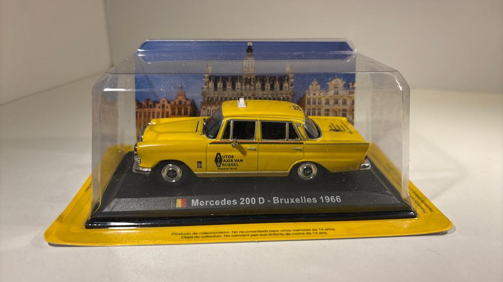 Mercedes 200 d bruxelles 1966 taxi atlas 1.43, Overige merken, Auto, Ophalen of Verzenden, A