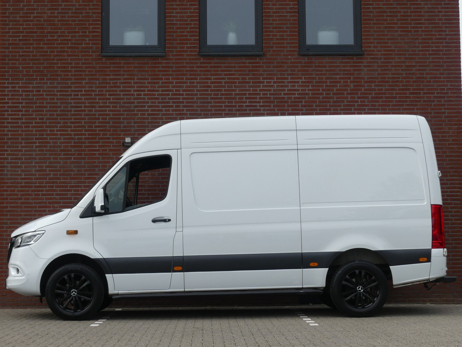 Mercedes-Benz Sprinter 317 CDI L2H2 Led/Camera/Navigatie/PDC, Automaat, Achterwielaandrijving, Gebruikt, Euro 6