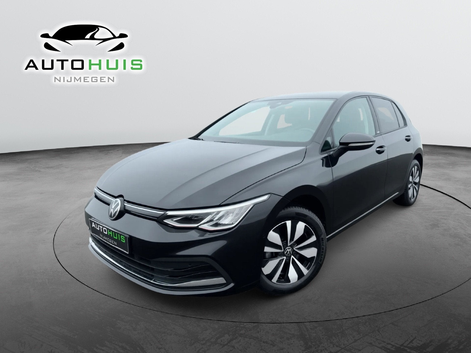 Volkswagen Golf 8 1.5 eTSI Life Business DSG Mild Hybrid Ele, Automaat, Stof, Gebruikt, Zwart