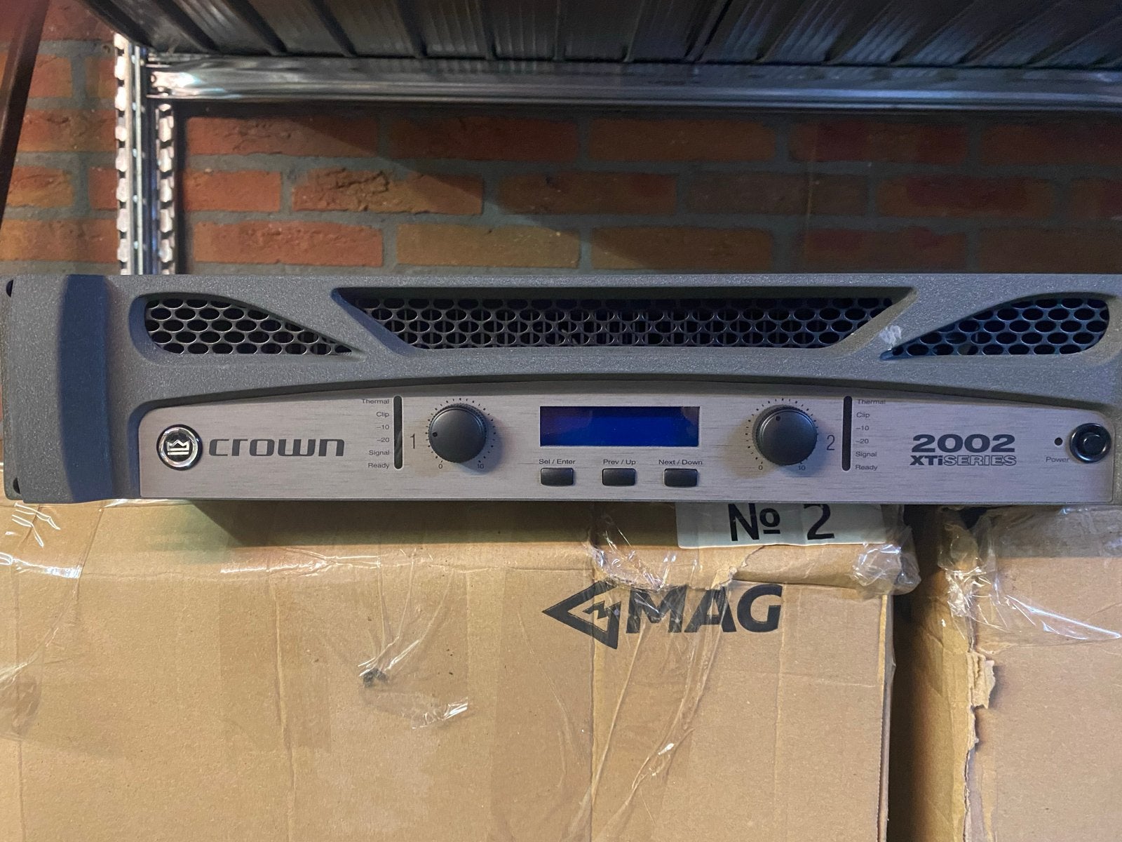 Crown XTi 2002 Versterker, Ophalen of Verzenden, Gebruikt, 120 watt of meer, Overige merken