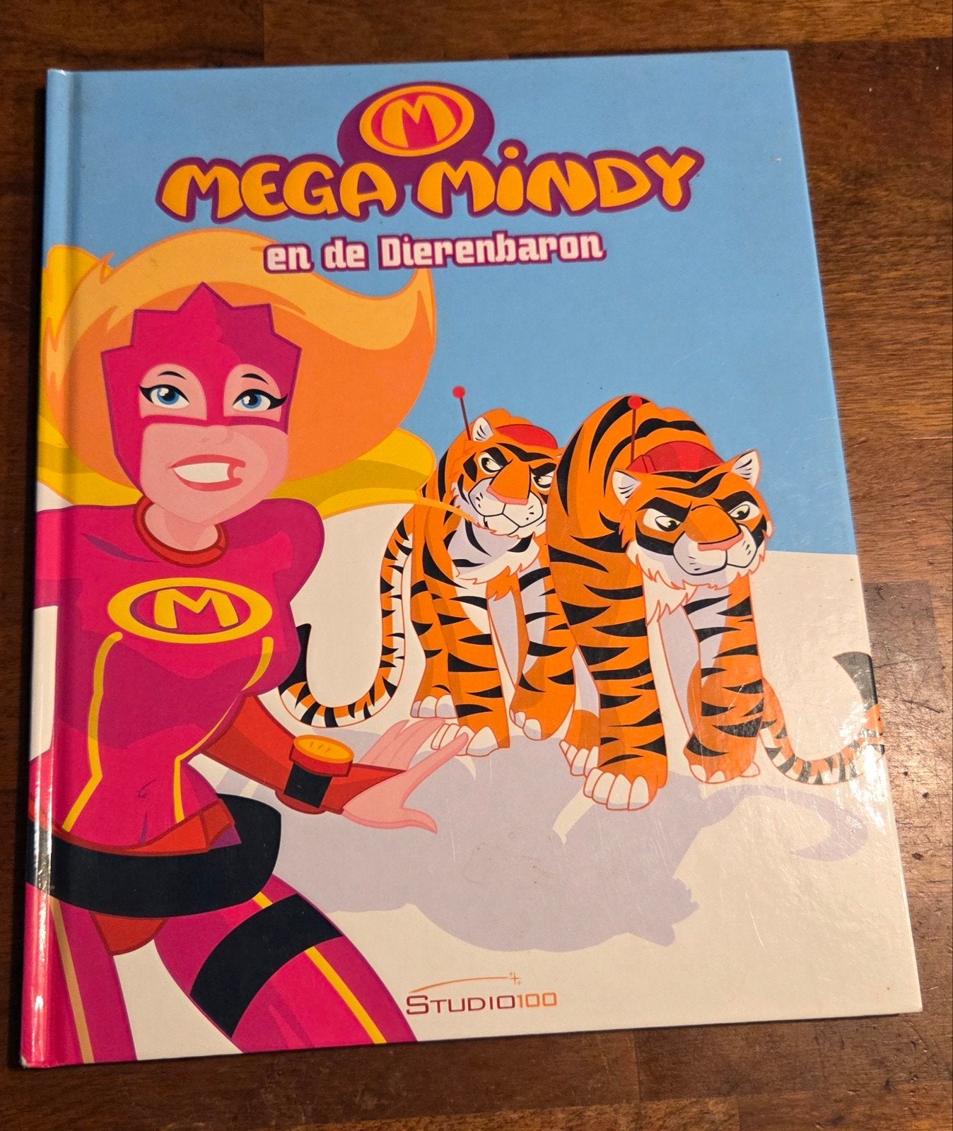 Mega Mindy en de Dierenbaron - Studio100, Ophalen of Verzenden, Zo goed als nieuw, Studio100, Fictie algemeen