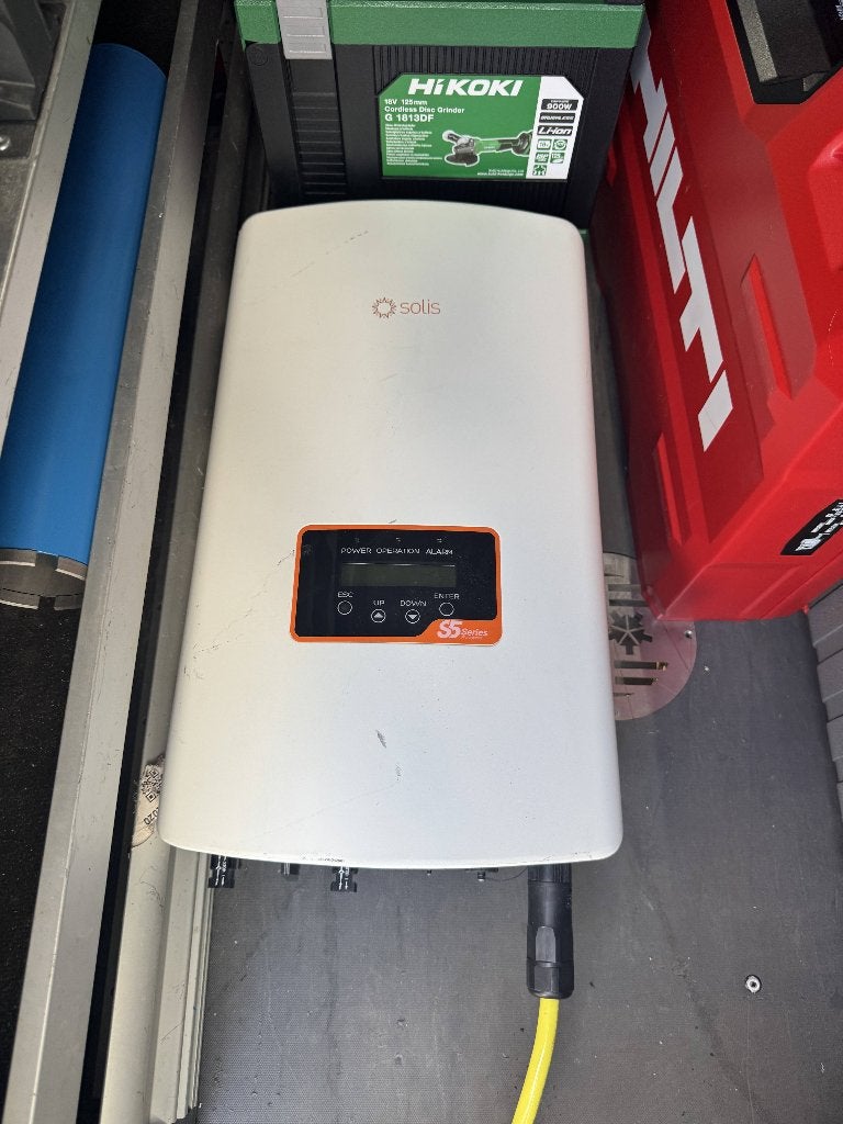 Solis omvormer 2.5kW (2500W) - Zo goed als nieuw, Ophalen, Zo goed als nieuw, Compleet systeem, 200 wattpiek of meer