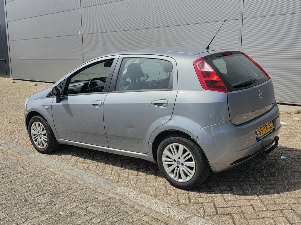 Fiat Grande Punto 1.4 Ed. Blue & Me 5Drs Airco Nw APK ✅, Auto's, 4 cilinders, 400 kg, Grande Punto, Origineel Nederlands