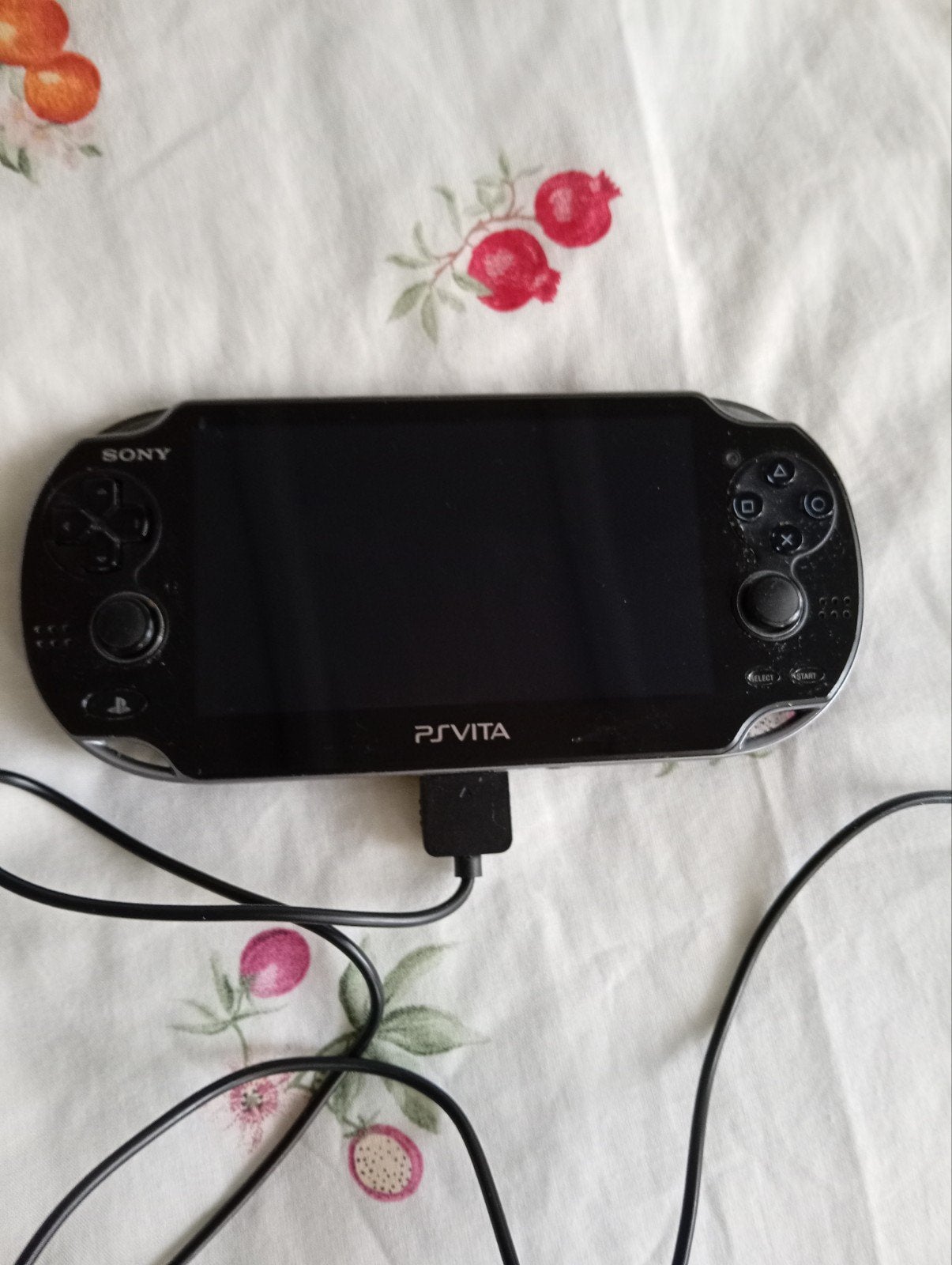 Sony PlayStation Vita (Model PCH-1004), Spelcomputers en Games, Ophalen, Zo goed als nieuw