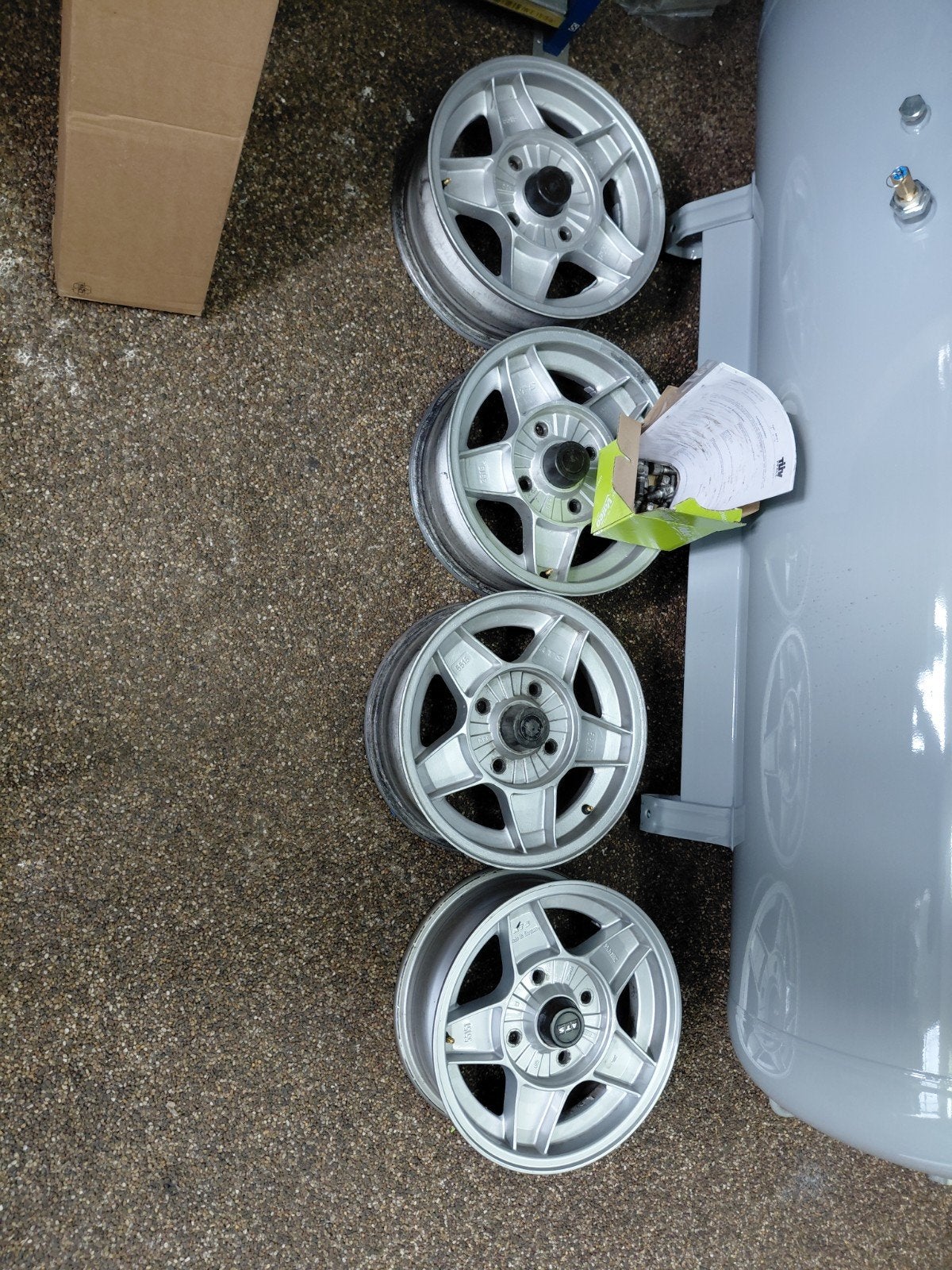Set van 4 gebruikte lichtmetalen velgen, Auto-onderdelen, Gebruikt, Velg(en), Ophalen of Verzenden, Personenwagen