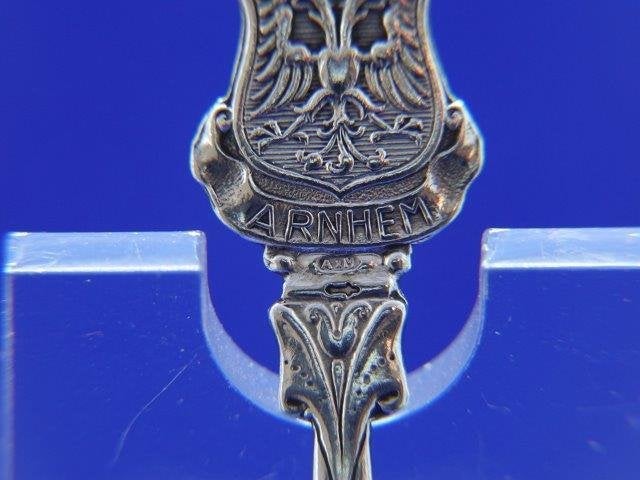 Zilveren Lepeltje: Arnhem, Antiek en Kunst, Verzenden