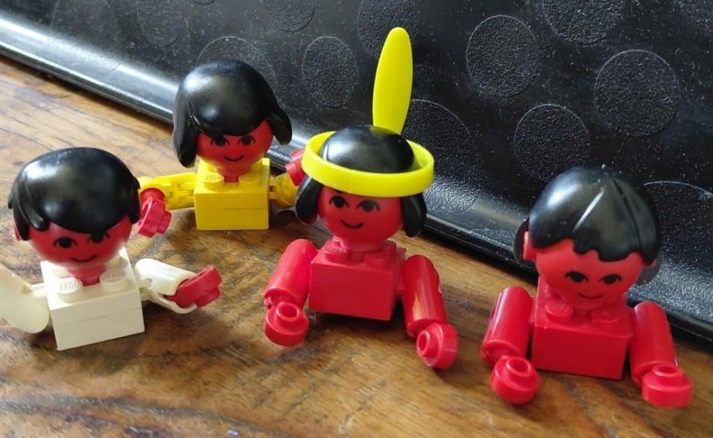 partij homemakers poppetjes red indians  LEGO, Gebruikt, Overige thema's, Lego, Ophalen of Verzenden