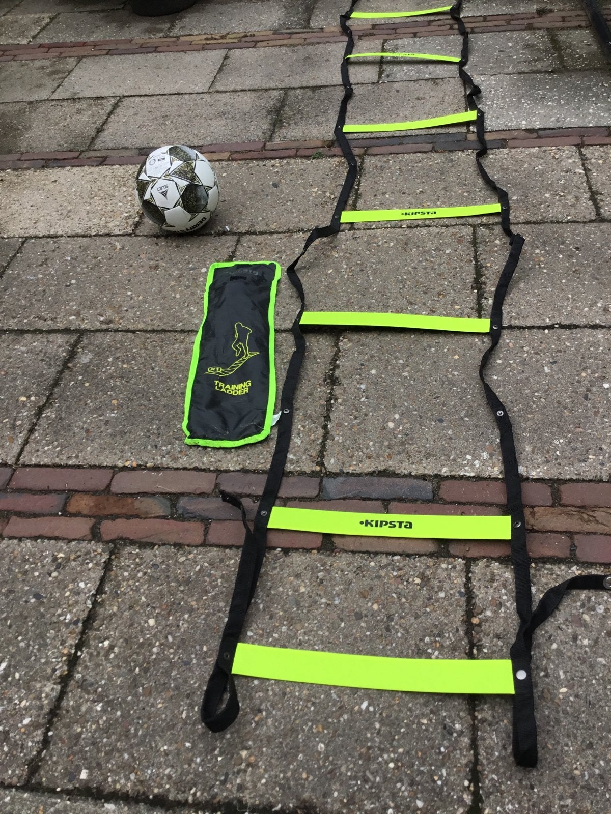 Derbystar voetbal maat 5 met Kipsta trainingsladder, Ophalen of Verzenden, Gebruikt, Set